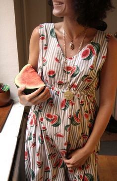 Bun In The Oven, Cottage Ideas, Watermelon Slices, Pink Grapefruit, Sweet Style, Maternity Fashion, Melon