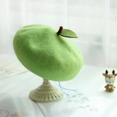 This item is HANDMADE Material: 100% Wool Adult size: size is about 56- 58 cm Kid size: size is about 50-54 cm, suitable for kids age from 2-8 years old How to wash: Only dry cleaning or spot cleaning Cute hand made Fruit Beret! Carefully hand-sewn and crafted, this beret is made of a soft 100% wool that can keep you warm and comfortable in all season! Apple style with bright colour. Provide both size for adult and kid, best eye catching item for a daily wear matching with your kid. An ideal nov Fruit Clothes, Cute Beret, Apple Hat, 3d Pokemon, Kawaii Hat, French Hat, French Beret Hat, Leather Beret, Knit Beret