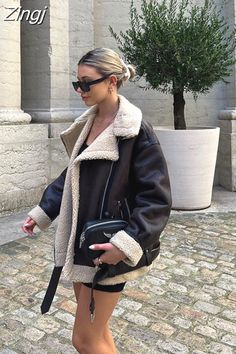 Zara Aviator Jacket, Estilo Indie, Skandinavian Fashion, Jacket With Zipper, Chique Outfits, Looks Street Style, Winter Jackets Women, Warm Coat, Faux Fur Jacket