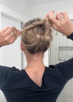 If you have fine hair that’s medium-length or long, try this 1-minute easy updo. If you have fine hair that’s medium-length or long, try this 1-minute easy updo. Updos For Fine Hair, Fine Hair Updo, Long Fine Hair, Easy Bun Hairstyles For Long Hair, Skincare Lifestyle, Easy Updo, Twist Ponytail, Easy Bun Hairstyles, Hair Upstyles