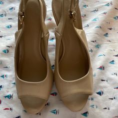 7.5 Never Worn Forever 21 Casual Open Toe Heels, Forever 21 Casual Round Toe Heels, Casual Round Toe Heels By Forever 21, Forever 21 Shoes, Womens Shoes Wedges, Wedge Shoes, Forever 21, Wedges, Size 7