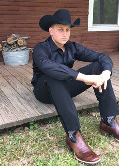 Prom Cowboy Prom Outfits For Guys, Black Cowboy Outfit Men, Boys Homecoming Outfits, Mens Prom Outfit, Cowboy Outfit Men, Mens Cowboy Boots Outfit, Black Prom Suits, Dressy Pants Outfits