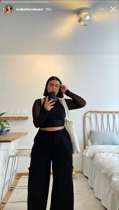 Streetwear Fashion Medium Size Women, Casual Outfits Large Size, Curvy Dress Black, Casual Black Outfits Plus Size, All Black Club Outfit Midsize, Aesthetic Fit Inspo Mid Size, Size 6 Fashion For Women, Middle Sized Women Outfits Aesthetic, Black Outfit Aesthetic Plus Size