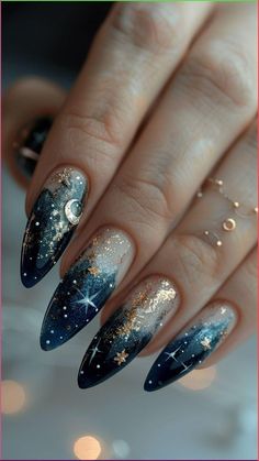 Nail Ideas Celestial, Nail Inspiration Stars, Magic Nails Design, Fall Birthday Nail Ideas, Fantasy Nails Designs, Moon Nail Designs, Festival Nail Ideas, Fantasy Nail Art