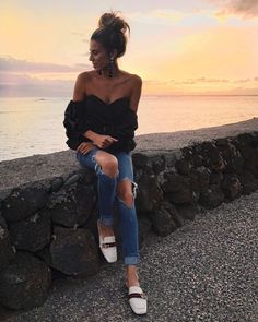 Casual Date Nights, Sunset Dinner, Blush Maxi Dress, Quoi Porter, Funnel Neck Sweater, My Outfit, White Bodysuit, Favorite Sweater, Outfit Combinations