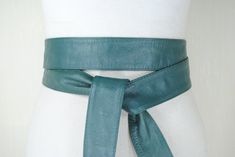 Measurements: end to end:  88.5''/ 225 cm  width: 2"/ 5 cm This green- blue genuine leather belt, in a good vintage condition. Please, contact me if you have any questions. With love, Be My Belt Shop Quite Luxury, Double Wrap Belt, Jacket Belt, Coat Belt, Belt Coat, Vintage France, Belt Women, Belt Vintage, Belt Tie