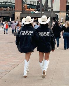 #morganwallen #cowboy #cowboyaesthetic #cowgirl #cowgirlstyle #western #westernboutique  #country #countrygirl #sombodysproblem #cowboyboots #cowgirlboots #jeanjacketoutfits Country To Country Outfit, Country Nashville Outfits, Matching Cowgirl Outfits, Creed Concert Outfit Ideas, Western Bachelorette Outfit, Country Girl Outfits Concert, Kelsea Ballerini Concert Outfit Ideas, Last Rodeo Outfit, Megan Moroney Outfits Concert