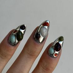 Cat Eye With Design Nails, Mixed Metal Nails, Cool Nail Inspo 2024, Jelly Chrome Nails, 3d Jelly Nails, Blob Nails, Jelly Nails Designs, Chrome Nail Art Designs, Nail Design Almond