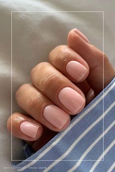 Discover 20+ Old Money Nail Colors You Need to Try to Be That Girl! Elevate your style with Old Money Nails that exude sophistication and class. From short classy nails to natural nails manicure, these money nails will help you look rich and refined. Embrace sophisticated nails and stay on trend with popular nail colors for a perfect finish to your minimal makeup look. Money Nails Designs, Money Nails, Classic Nail, Classy Nail