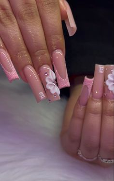 Medium Length Acrylic Nails Square Light Pink, Pink Graduation Nails Acrylic, Pink Nails Initials, Light Pink Nail Sets, Pink Simple Nails Acrylic, Pink Acrylic Nails Initial, Pink Nails With Initials Acrylic, Long Acrylic Nails Designs Ideas Pink, French Tip Acrylic Nails Tapered Square