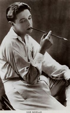 Ivor Novello, 1920s Aesthetic, Anatomy Poses, Human Reference, Human Poses Reference, Human Poses, Character Poses, Dynamic Poses, Body Reference