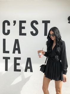 White Aesthetic Coffee, Aesthetic Coffee Shop, Aesthetic Coffee, All Black Everything, Perfect Wardrobe, Tea Shop, Summer Trends, White Aesthetic, Style Home