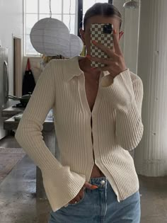 Long-sleeved top bell sleeve bottoming casual street sweater cardigan - LOJY SHOP Top Aesthetic, The Cardigans, Winter Fit, Cardigan Beige, Model Inspo, Dress Sweater, Model Aesthetic, School Looks, Beige Cardigan