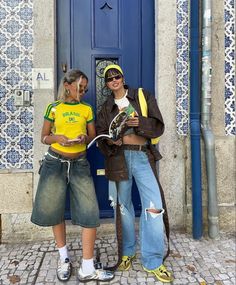 Sofia Coelho, Tomboy Femme, Street Style Outfits Casual, Streetwear Outfit Ideas, Festival Ideas, 90s Inspired Outfits, Mode Zara, 00s Fashion, Looks Street Style