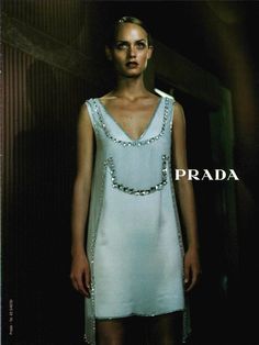 Prada 2000, Amber Valletta, Vogue Archive, 80s And 90s Fashion, 90s Models, Model Inspo, Vogue Italia, Moda Vintage, 90s Fashion