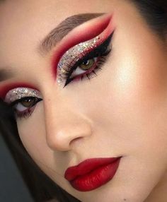 Eye Makeup For Red Dress Formal, Burgundy And Gold Makeup Look, Red And White Makeup Looks, Makeup Rojo, Quinceanera Makeup, Gold Makeup Looks, Carnival Makeup, Red Dress Makeup