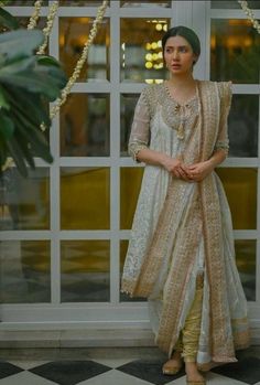 Mahira Khan Wedding, Mahira Khan Dresses, भारतीय दुल्हन संबंधी, डिजाइनर कपड़े, Shadi Dresses, Desi Wedding Dresses, Bridal Dresses Pakistan, Mahira Khan, Pakistani Wedding Outfits