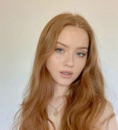 Ashlynn Ella, Lizzie Hearts, Ever After High, Instagram Model, Strawberry Blonde, Insta Instagram, Visual Content, Minimalist Outfit