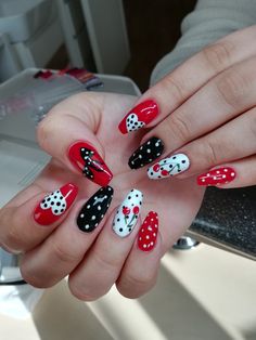 Retro Nails 50s, Retro Nail Art Design, 50s Nail Art, Grease Inspired Nails, Rockabilly Nail Art, 50s Nails 1950s, 50s Style Nails, 50s Inspired Nails, Pinup Nails Vintage Style