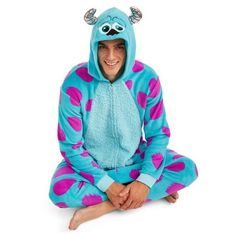 This is an OFFICIALLY LICENSED Disney Monsters Inc. Sulley Kigurumi costume pajama, guaranteed! Monsters Inc. is the story of where those monsters under your bed really come from! Along with his best friend Mike Wazowski, Sulley is the main character in the hit film. This Adult Sulley Kigarumi union suit outfit is perfect for men and women! It features a front zipper closure with leg and wrist cuffs. The hood has a great 3D Sulley face with high-quality embroidered details and stand-up puffy fil Descendants 3 Mal, Sulley Costume, Adult Disney Costumes, Disney Monsters Inc, Descendants 3, Suit Costume, Disney Monsters, Union Suit, Mike Wazowski