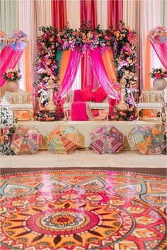 Middle Class Family, Indian Wedding Theme, Ladies Sangeet, Class Family, Mehndi Party, Pakistan Wedding