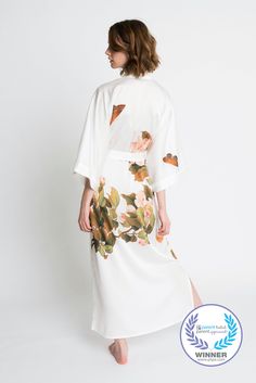 "This beautiful, mid-weight kimono makes your life easy -- it's easy to clean and easy to wear. As a kimono cover up to lounge in at home, it's luxurious. As a statement piece to make your outfit pop, it's dynamic. And since it's easy to clean, it makes laundering a cinch. With the soft, gentle material, luxurious drape, and sophisticated floral design, this kimono cover up is a gorgeous choice for an elevated day. INTRICATE DETAILS: Our women's kimono robes have removable waist-tie closures wit Womens Robes Long, Luxury Kimono, Robes For Bridesmaids, Butterfly Kimono, Japan Winter Fashion, Japan Luxury, Womens Robe, Short Kimono Robe, Elegant Kimono