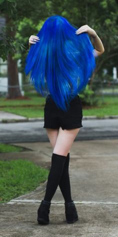 Royal blue hair Más Royal Blue Hair, Neon Hair, Awesome Hair, Emo Hair, Pretty Hair Color, Amazing Hair, Scene Hair