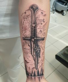 Lord Of The Rings Map Tattoo, Lotr Anduril, Middle Earth Tattoo, Lord Of The Rings Tattoo Ideas, Lord Of Rings, Rings Tattoo