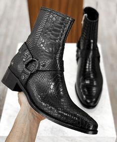 Mens Heeled Boots, Alfa Male, Gentlemen Club, Husband Fashion, Edits Ideas, Guy Fashion, Black Python, Bota Country, Ankle Boots Dress