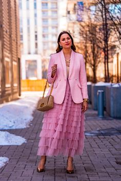 Ruffled tulle skirt and pink blazer, high heels, Dior Caro bag. Spring outfit idea, date night outfit, feminine style. #chicwish #blazer #blazerstyle #blazeroutfit #tulleskirt #classyfashion #classylady #classystreetwear #classyoutfitsforwomen #outfitstyle #outfitgoals #outfitideasforwomen #outfitideas #springoutfit Tulle Skirt Blazer Outfit, Blazer Tulle Skirt, Pink Winter Outfit Ideas, Pink And Brown Outfits For Women, Pink Blazer Skirt Outfit, How To Style A Pink Blazer, Tulle Skirt Outfit Formal, Pink Modest Outfits, Pink Tulle Skirt Outfit