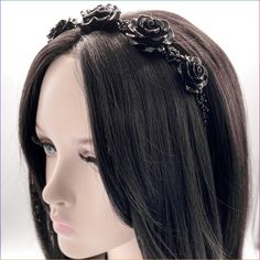 There are some wonderful uses for baking soda - From cleaning to healing sore throats, find out 56 uses for this magical household product. Large Forehead Hairstyles, Cute Diy Hair Accessories, Gothic Prom, Roses Gothic, Rose Headpiece, Gothic Rose, Wedding Hairstyles Bride, Rose Headband