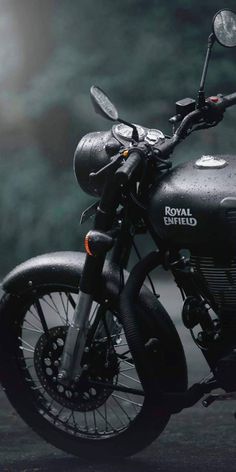 The Royal Enfield Classic 350 is powered by a 349.34 cc air-cooled engine which produces of power. It has a fuel tank of 13 L and a . The Royal Enfield Classic 350 starts at Rs 1.87 and goes up to Rs 2.18 Lakh (ex-showroom, Delhi). It is available in five variants. #royalenfield #bullet #modifybike #coolbike #beautiful #happy #cute #like4like #followme #follow #me #art #traveling #instadaily #friends #nature #findefty #growinsta #digitalmarketing #socialmediatips #seo #trending