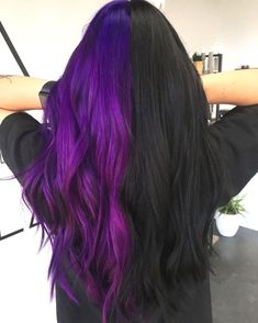 Purple And Black Hair, Black And Purple Hair, Hairstyles Anime, Bake Cakes, Creative Hair Color