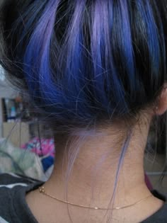 Dark Blue Hair Dye, Black Hair Tips, Underlights Hair, Dyed Hair Blue, Dark Blue Hair, Blue Streaks, Colored Hair, Grunge Hair