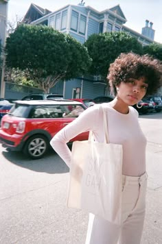 Pelo Afro, Lisa Says Gah, Cute Cuts, Short Natural Hair Styles, Neutral Outfit, Unique Clothing, Short Curly Hair, Afro Hairstyles, Mode Inspiration