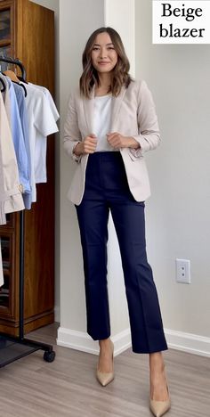 Minimalist Office Attire, Court Outfit Trial Witness, Womens Suit Outfits Business, Women’s Spring Work Outfits, Formal Corporate Attire For Women, Corporate Attire Summer, Law Office Outfits, Outfit For Presentation For Women