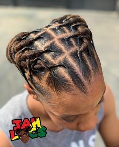 Artificial Dreads Styles, Artificial Dreadlocks Hairstyles, Micro Braids Styles, Short Dreadlocks Styles, Short Hair Designs, Natural Hair Transitioning, Hairdos For Short Hair, Dreadlock Style