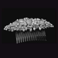 Freshwater Pearl & Crystal Hair Comb | Bridal Hair Comb | Missy #diademadeboda #crystalhairpins #bridehaircomb #pearlhaircomb #tbt #bridetobe #justengaged #bridehairaccessory #bridehairpin #instagood Pearl Hair Comb Wedding, Silver Hair Comb, Gold Hair Comb