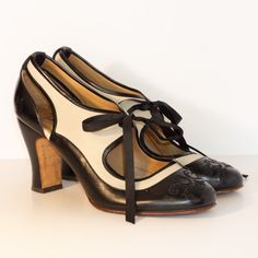 Size 11 - In Great Condition/Well Loved/Soles Scuffed Black And Cream Cute Mary Jane Style Heels With Ribbons And Fun Toe Detail Open To Offers John Fluevog Shoes, Fluevog Shoes, John Fluevog, Size 11 Heels, Beautiful Clothes, Black And Cream, Better Love, Black Cream, Beautiful Outfits