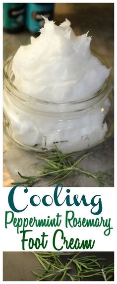 This Cooling Peppermint Rosemary Foot Cream is incredibly easy to make - just 4 ingredients including the Essential Oils! Christmas Essential Oils, Makeup Ideas Christmas, Herbal Oils, Diy Lotion, Homemade Lotion, Homemade Soap Recipes, Homemade Bath Products, Homemade Remedies, Foot Cream