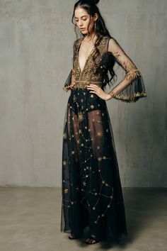 Constellation Dress, Fashion Show Party, Fashion Dresses Formal, Simply Dresses, Simply Dress, Cocktail Sauce, Mode Boho, Halloween 2023, Mode Inspo