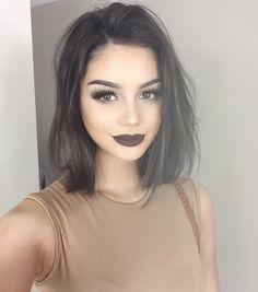 Dark Lipstick, Black Lipstick, Grunge Makeup, Natalie Portman, Long Bob, Cool Haircuts, Hairstyles Haircuts, Beautiful Makeup, Womens Haircuts