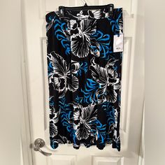 Nwt Dana Bachman Black And Teal Skirt With Pleats Women’s Size Xxl Black Long Skirt For Vacation, Black Floral Print Skirt For Vacation, Black Floral Print Maxi Skirt For Beach, Teal Cotton Skirt, Beach Black Floral Print Maxi Skirt, Yellow Floral Skirt, Teal Skirt, Silk Wrap Skirt, Skirt With Pleats