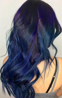 Dark Blue Hairstyles, Highlights For Black Hair, Blue And Purple Hair, Blue Hairstyles, Red Violet Hair, Pale Skin Hair Color, Hair Pale Skin, Dyed Hair Blue, Dark Blue Hair