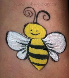 DIY Bumble Bee Face Paint #DIY #CheekArt #Bees #BumbleBees #FacePainting #Birthdays #Birthday #Parties #Party Bee Face Paint, Easter Face Paint, Easy Face Painting Designs, Family First Tattoo, Cheek Art, Buddha Tattoo Design, Arm Painting, Face Painting Easy, Kids Face Paint