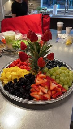 #CookingWithLove#FoodBlogging#HomeChefAdventures#FoodStories#RecipeOfTheDay Fruit Platter Charcuterie Board, Dessert Trays Display, Fruit Platter Birthday Party, Fruit Salad Baby Shower Ideas, Flower Shaped Fruit Tray, Fruits Board Ideas, Tacos Night Ideas, Simple Fruit Tray Ideas, Fruit Display For Party