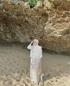 Ootd Summer Hijab, Ootd Hijab Skirt, Feminine Hijabi, Beach Outfit Hijab, Style For Hijab, Ootd Hijab Pantai, Hijab Beach