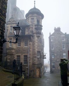 Trip Vibe, Scotland Aesthetic, Edinburgh University, Academia Aesthetics, Voyage Europe, Brasov, Dark Academia Aesthetic, Dream City, Edinburgh Scotland