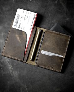 "Magellan" Brown Oil Tan Leather Double Passport Wallet - Made in Sydney Diy Wallet No Sew, Leather Travel Accessories, Leather Business Bag