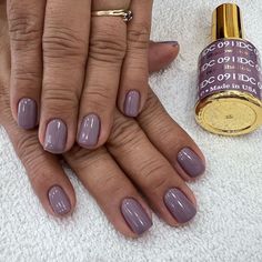 Gel manicura . . . #nails #nailshialeah #dippowder #kiarasky #opi #dnddippowder #apresnails #nailspowder #opigelpolish #dndcolor… | Instagram Neutral Fall Nails, Dnd Gel Nail Polish, Fall Nails 2023, Dnd Nail Polish, Opi Gel Nails, Cute Nail Colors, Gel Nail Polish Colors, Fall Gel Nails, Gel Nail Colors